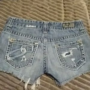 Day trip jean shorts
